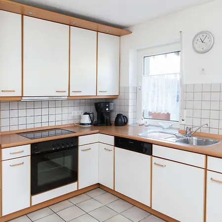 Escape In Haserich Nyaraló *