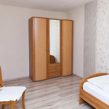 Spacious Between Mosel And Hunsr Ck Holiday home Blankenrath